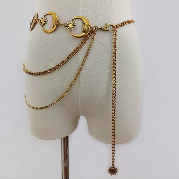 Anthropologie Accessories - Vintage Brass Gold Moon Chain Belt